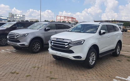 Nhiều xe nhập khẩu mẫu mã mới về Việt Nam, cạnh tranh ô tô "nội"