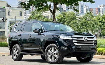 Toyota Land Cruiser 2022 tạm ngưng nhận cọc vì quá khan hàng