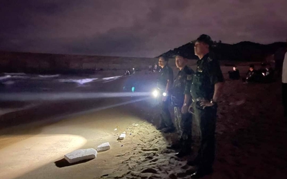 Quảng Ngãi: 5 người gặp nạn khi tắm biển, 2 người mất tích