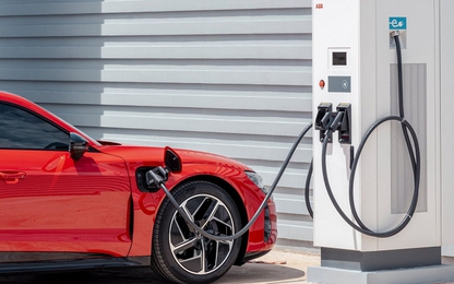 Audi ra mắt trạm sạc nhanh xe điện đầu tiên tại Việt Nam