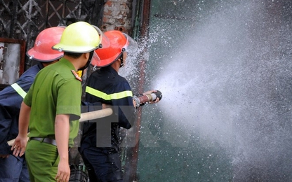 Cháy lớn thiêu rụi 3.000m2 xưởng sơn của Công ty DAWON Vina