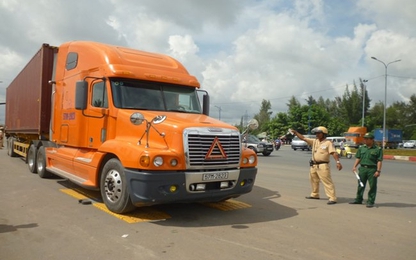 Từ 23-7, xử phạt xe quá tải trên đường cao tốc