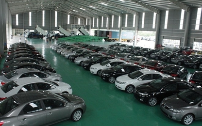 Thaco chi gần 300 triệu USD nhập 11.000 xe ô tô trong năm 2015