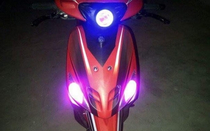 Vấn nạn đèn xe máy độ gây 'mù tức thời' trong đêm
