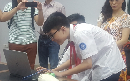 Chạm vào Cách mạng Công nghiệp 4.0