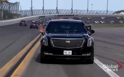 'Quái thú' của Tổng thống Mỹ dẫn đầu đoàn xe đua