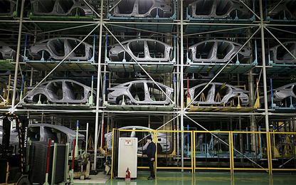 Ngành xe hơi toàn cầu lao đao vì dịch corona