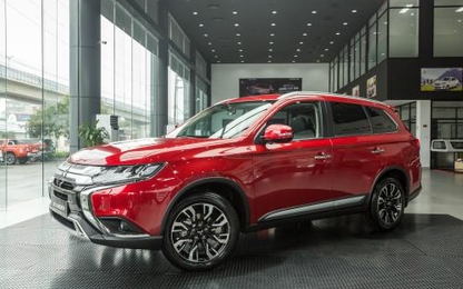 Mitsubishi Outlander 2.4 Premium đang có nhiều ưu đãi hấp dẫn
