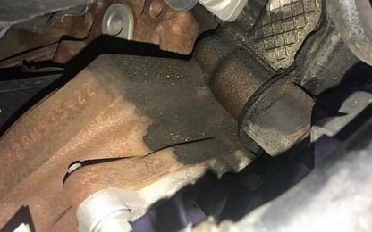 Hàng trăm xe Ford rò rỉ dầu động cơ