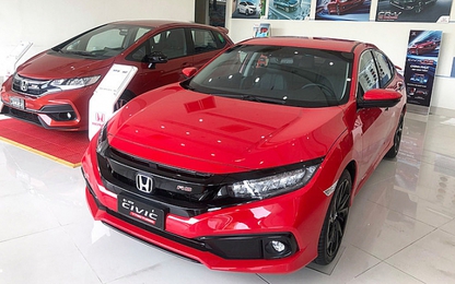 Honda Civic giảm 100 triệu đồng đẩy hàng tồn