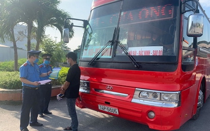 Thanh tra Sở GTVT Quảng Ninh tổng kiểm tra phương tiện xe khách