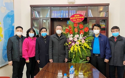 Công đoàn GTVT Việt Nam chúc mừng Ngày Thầy thuốc Việt Nam 27/2/2022