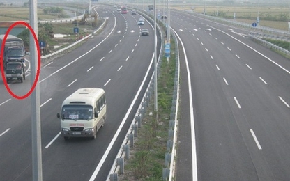 Trên đường cao tốc, chạy xe ở phần lề đường sẽ bị xử phạt?