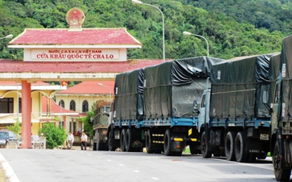 Tăng cường kiểm tra, xử lý xe quá tải qua cửa khẩu Cha Lo