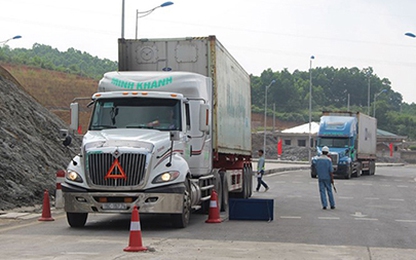 Xe quá tải "tái xuất" khi trạm cân dời vị trí