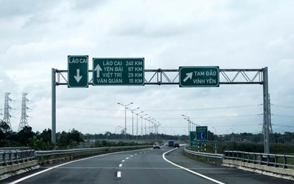 Lập "danh sách đen" 19 ô tô trốn phí trên cao tốc Nội Bài-Lào Cai