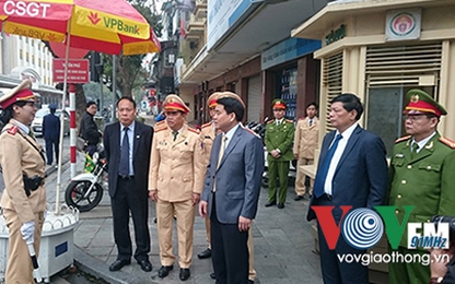 CSGT ra quân trong ngày đầu xuân 2016