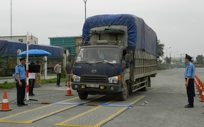 Lái xe tải chạy trốn trạm cân bị phạt 21 triệu đồng