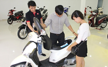 Độc đáo chiếc mô tô vừa đi được trên cạn, lại vừa lội được nước