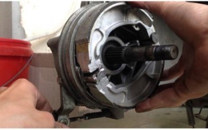 Tìm hiểu nguyên tắc hoạt động của phanh tang trống trên ô tô