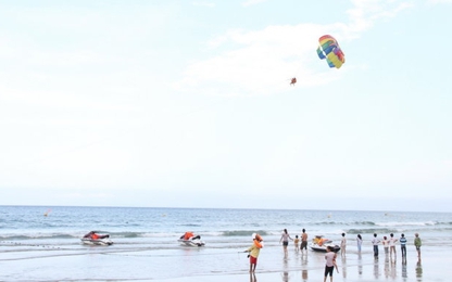 Xả rác ở bãi biển Đà Nẵng sẽ bị xử phạt