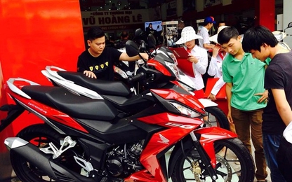 Honda Winner 150 bán trên giá gần 10 triệu trong ngày đầu bán ra