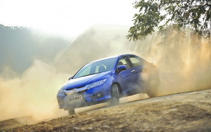 “Điểm mặt” 5 mẫu xe nhỏ vừa giảm giá sau 1/7