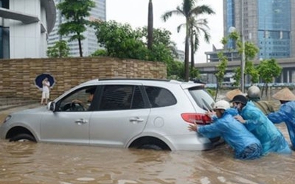 Điều phải nhớ để bảo đảm xế hộp an toàn trong ngày mưa bão