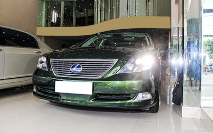 Lexus LS600hL còn 3 tỷ đồng sau 6 năm