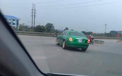 Choáng với Rolls-Royce Ghost màu như taxi của đại gia Ninh Bình
