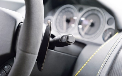 Lẩy chuyển số sử dụng như xe số sàn là đúng hay sai?