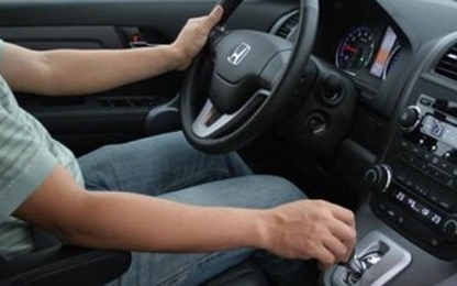 Lái xe số tự động và 13 điều chắc chắn bạn cần biết