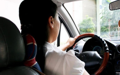 Vì sao phụ nữ lái xe dễ gây tai nạn?