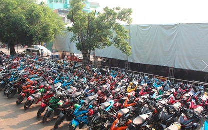 1.000 biker và 300 mẫu độ WINNER hội tụ