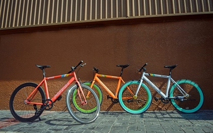 Xe đạp không phanh hút giới trẻ nhờ màu sắc thời thượng