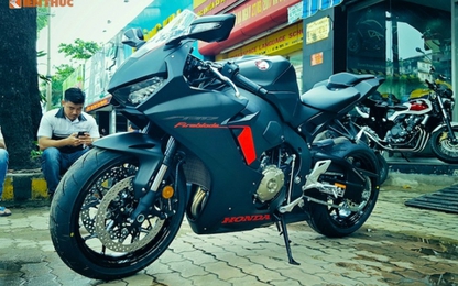 Siêu môtô Honda CBR1000RR 2017 giá gần 1 tỷ đồng tại VN