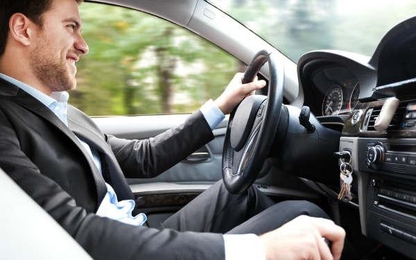 Điều gì xảy ra với cơ thể khi lái xe hơn 2 giờ mỗi ngày?