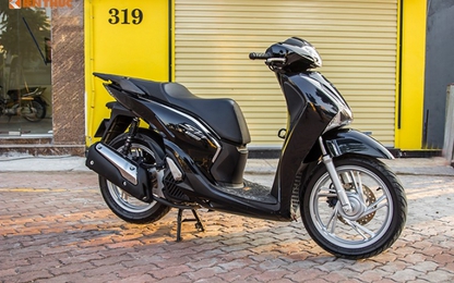 Thợ Hà Nội "lên đời" xe ga Honda SH150 thành 300i mới