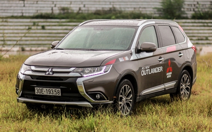 Mitsubishi Outlander giảm giá còn 750 triệu xả hàng tồn