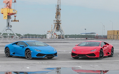 Cặp siêu xe Lamborghini Huracan LP610-4 màu lạ về Việt Nam