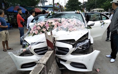 Gắn hoa lên xe cưới - 'thủ tục' nên bỏ