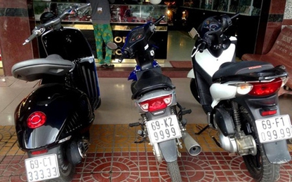 Loạt Vespa 946 ngang giá ô tô gắn biển số khủng tại Việt Nam