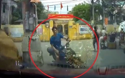 Thói quen nguy hiểm chết người khi đi xe máy mà nhiều người mắc