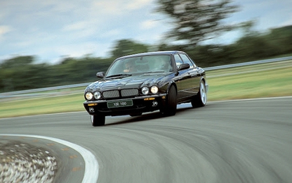 Cách xử lý bánh sau bị trượt khi vào cua