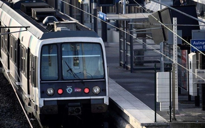 Nhà tàu Pháp tặng vé miễn phí 25 năm cho em bé sinh trên tàu