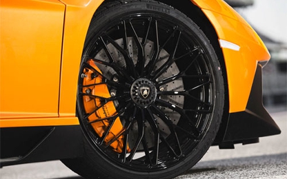 Lamborghini triệu hồi 8 siêu xe vì có thể rơi bánh