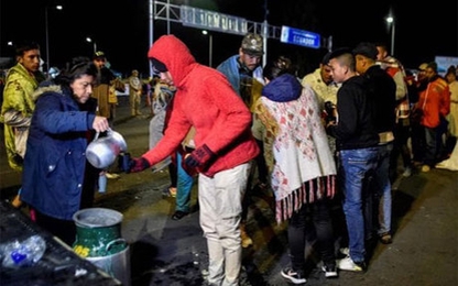 Venezuela không đủ giấy, mực in hộ chiếu vì khủng hoảng kinh tế