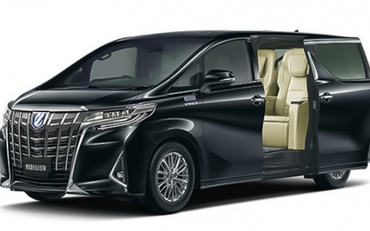 Tháng cô hồn, cả “bố con” Toyota và Lexus đều ế thê thảm