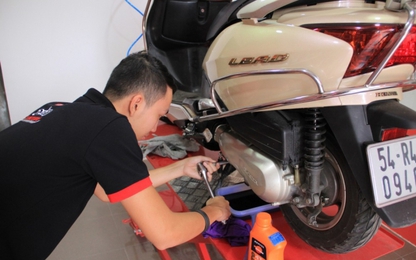 Thay nhớt hộp số xe tay ga: Thói quen bỏ quên của nhiều người