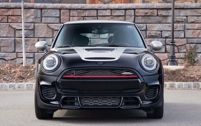 Xe Mini phiên bản John Cooper Works Knights sắp ra mắt